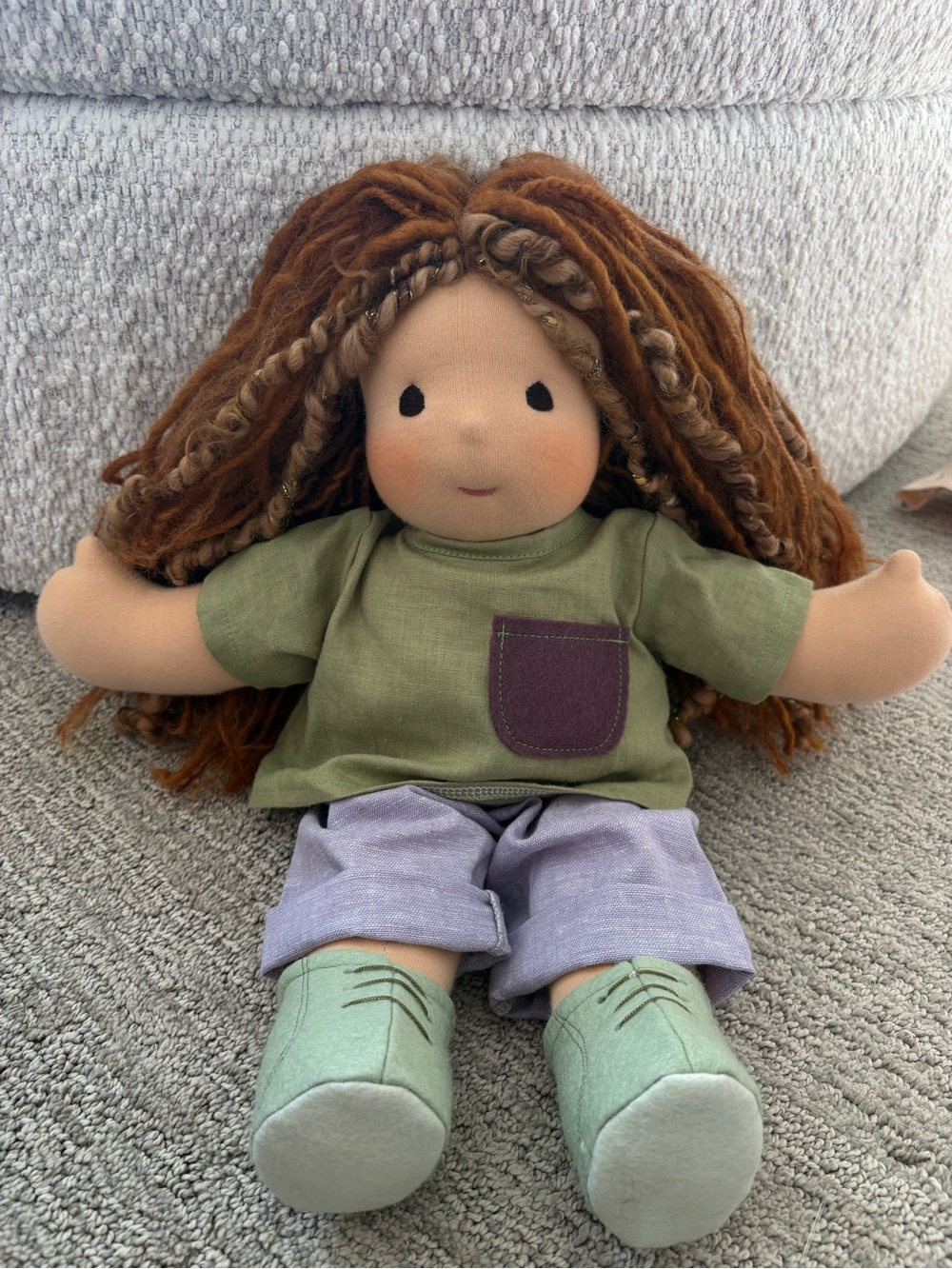 Bamboletta Sitting Friend